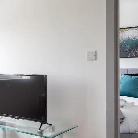 Apartment Charming 1 Bedroom In *
